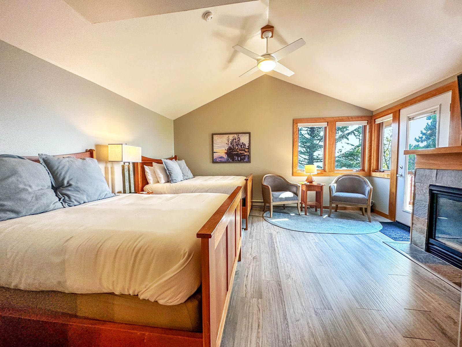 Poplar River Condos 531 Double Guestroom | Lutsen, MN. Lakeside Vacation Rental. Poplar River Condos 531 Double Guestroom | Lutsen, MN. Lakeside Vacation Rental.